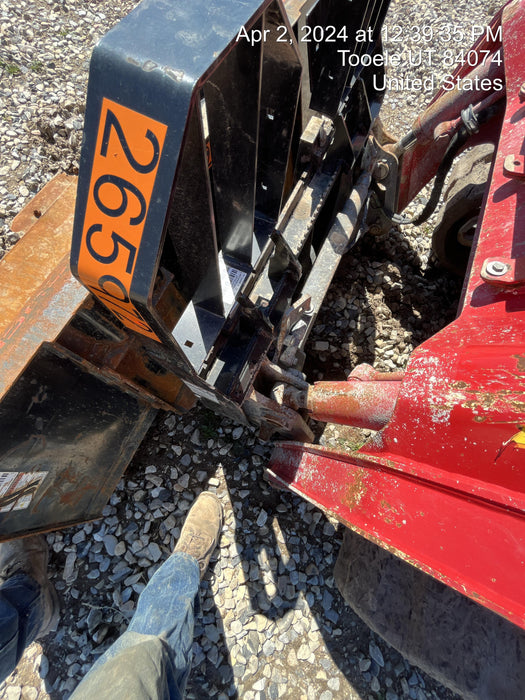 2021 TAKEUCHI 48" Pallet Forks - Takeuchi