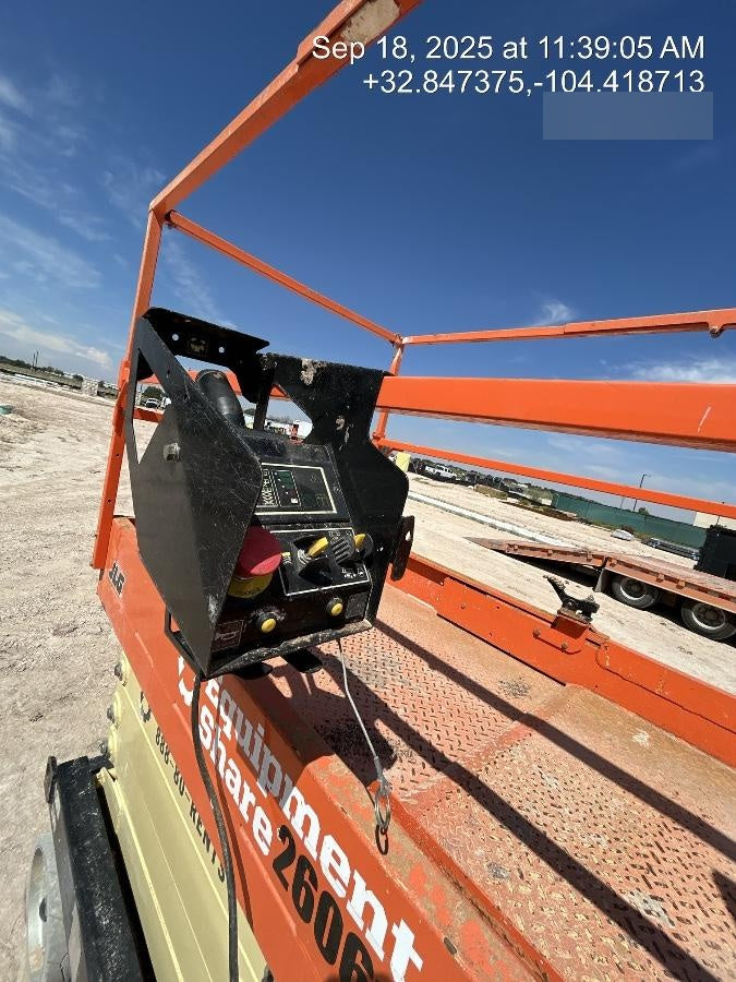 2022 JLG ES3246
