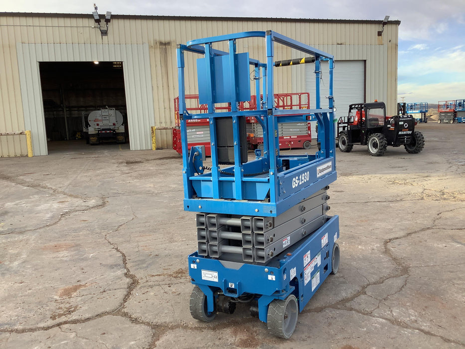 2020 Genie GS-1930 Solid Non Marking Tires, Beacon, Folding rails with half height swing gate