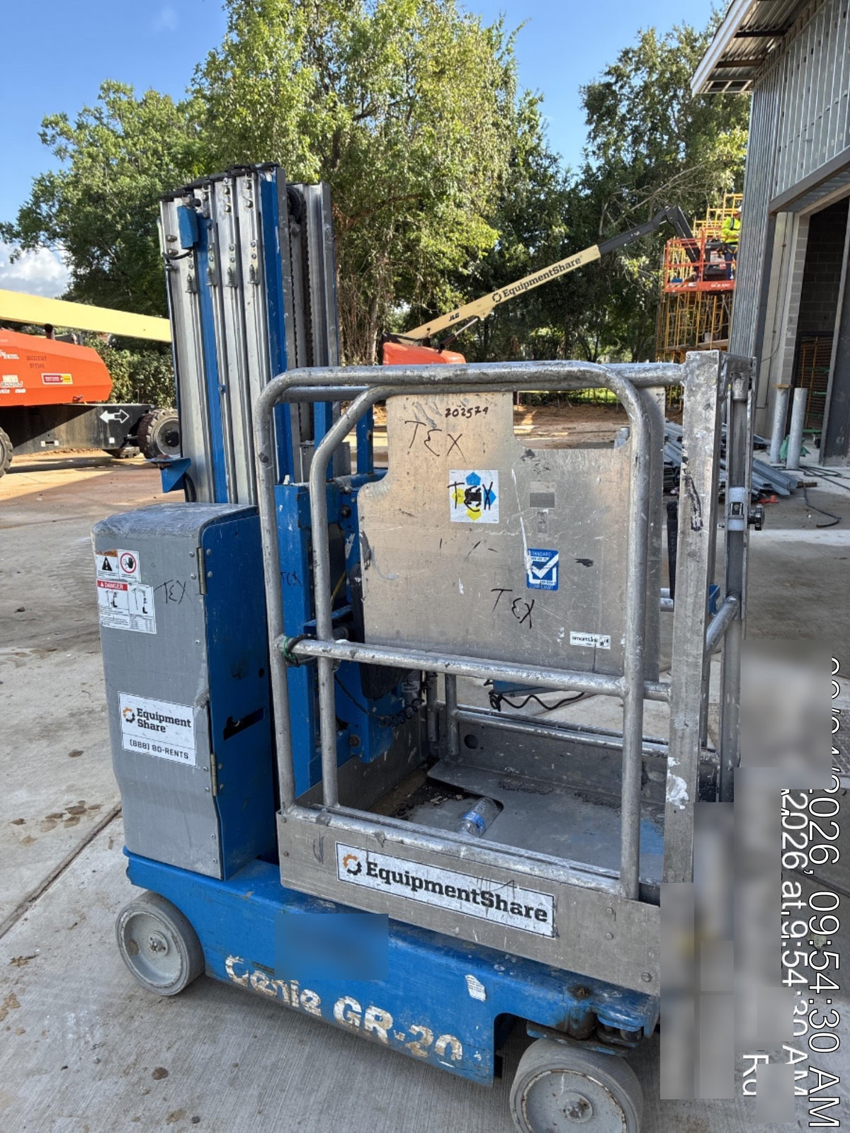 2020 GENIE GR-20