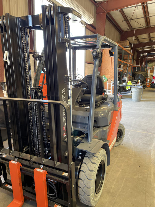 2022 TOYOTA 50-8FGU25