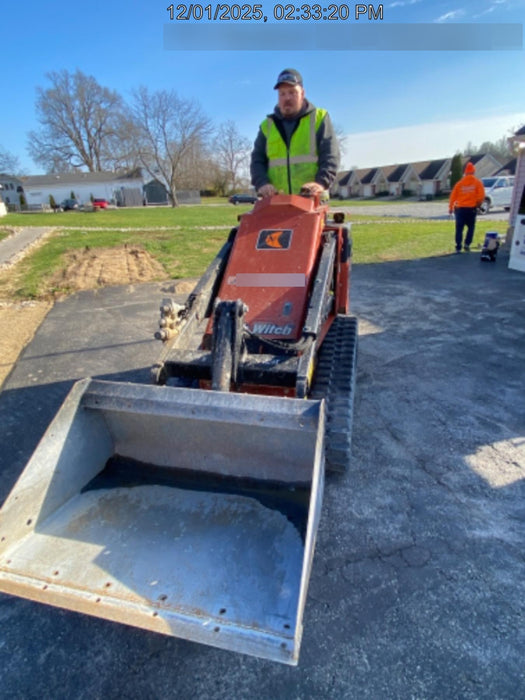 2020 DITCH WITCH SK800A