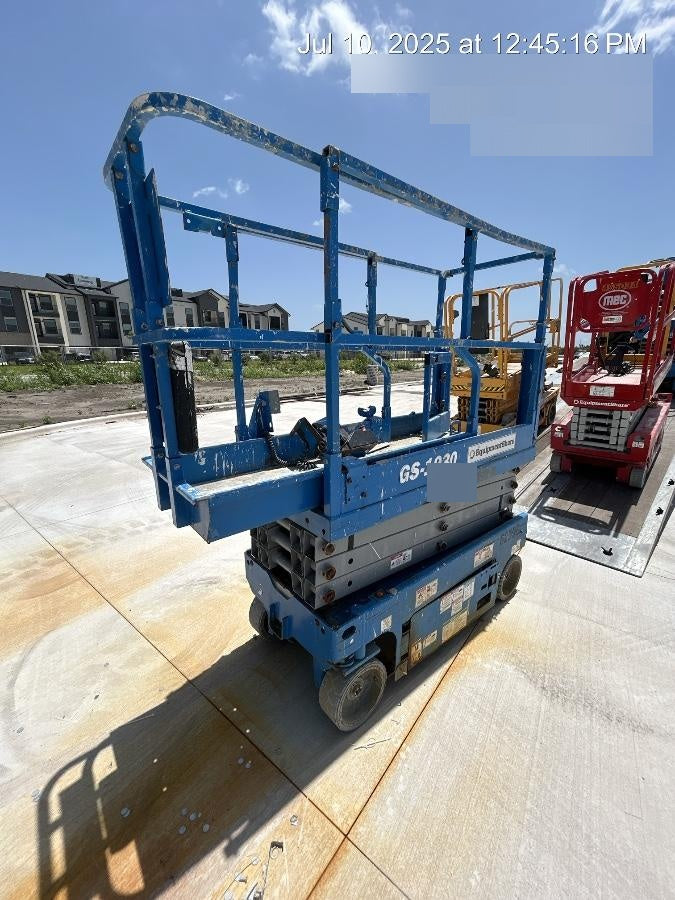 2020 Genie GS-1930 Solid Non Marking Tires, Beacon, Folding rails with half height swing gate