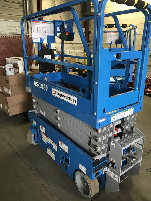 2019 Genie GS-1930 Half Height Swing Gate, 800W Inverter