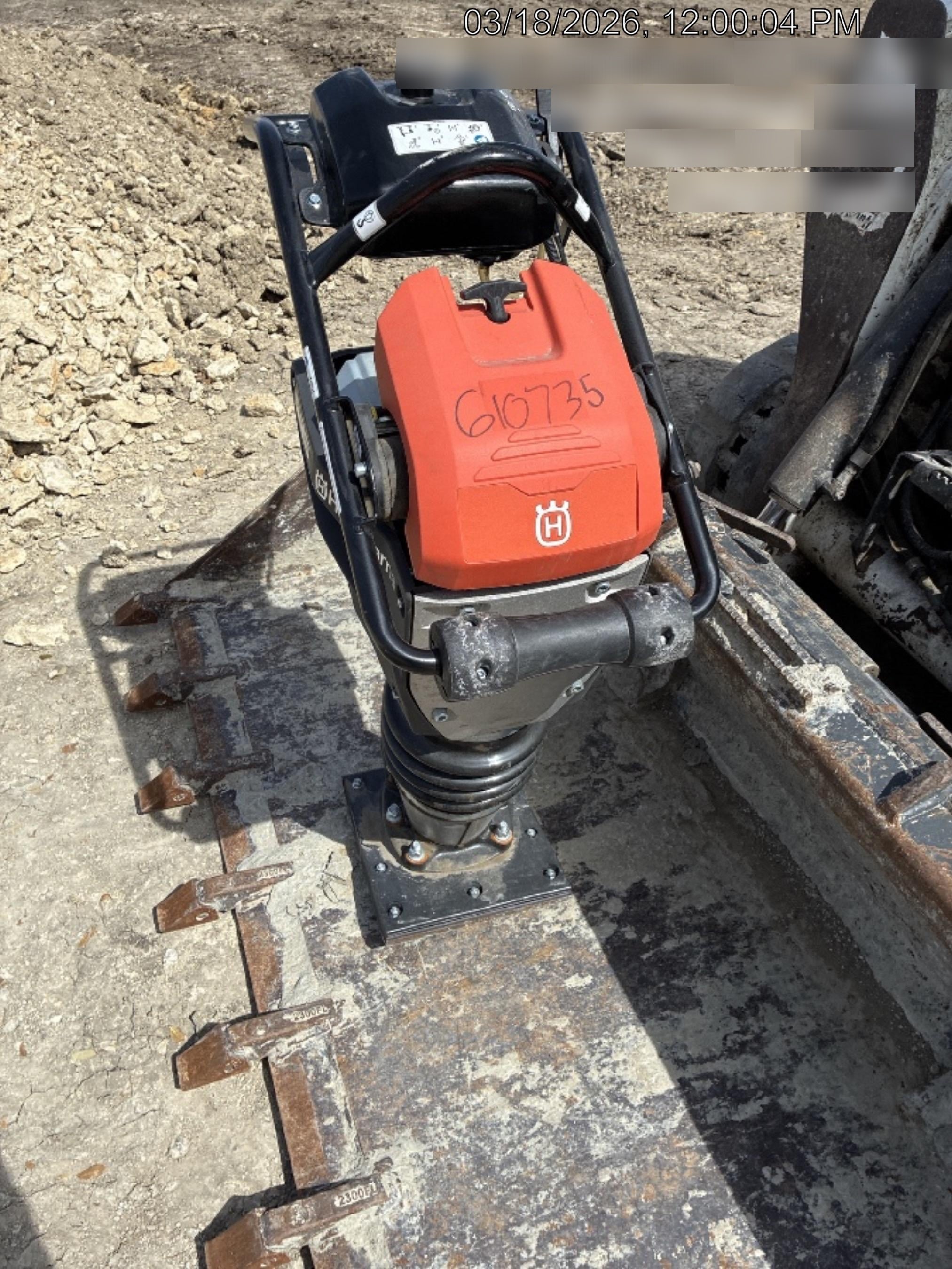 2025 HUSQVARNA LT6005