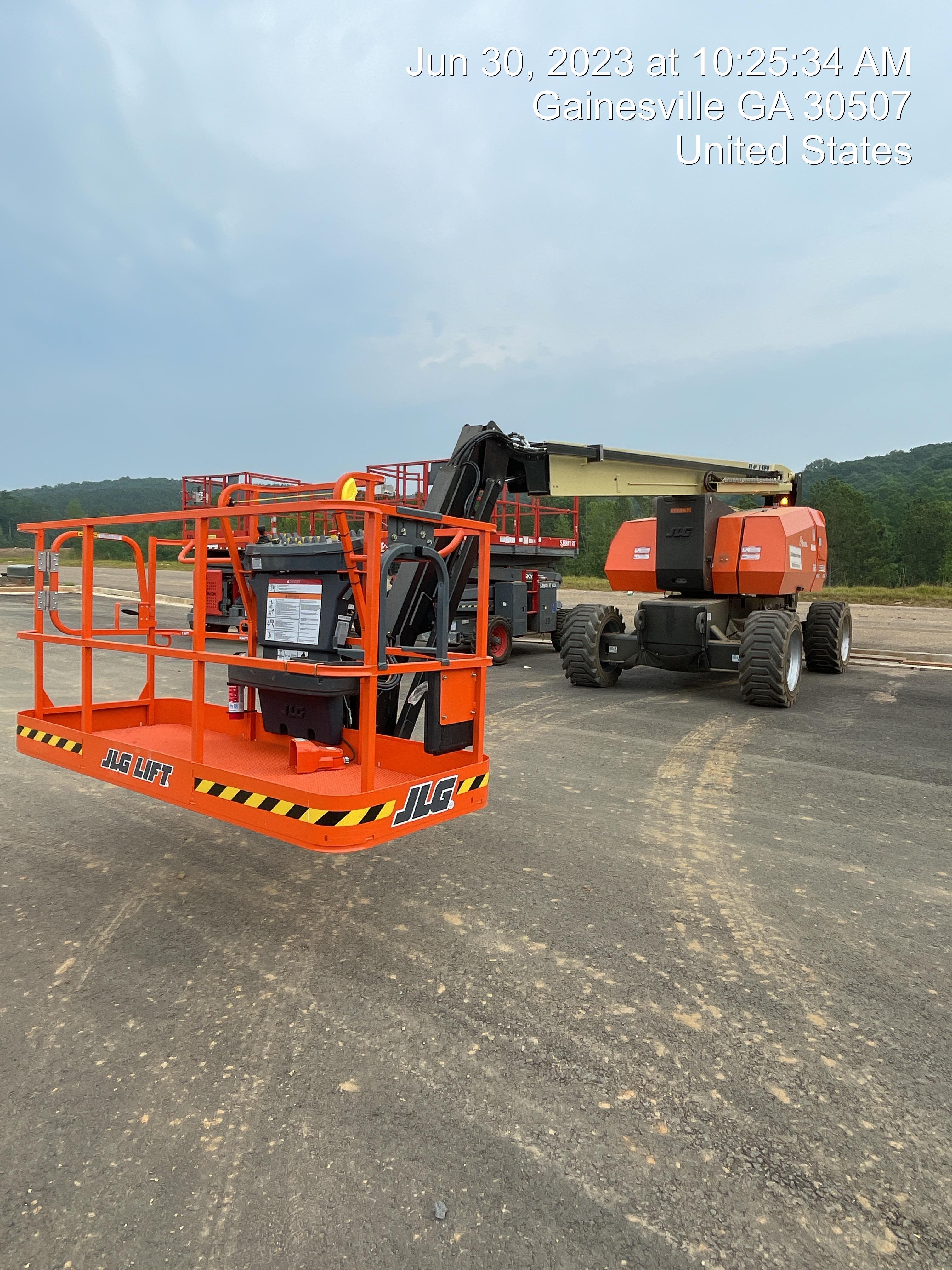 2023 JLG 800AJ