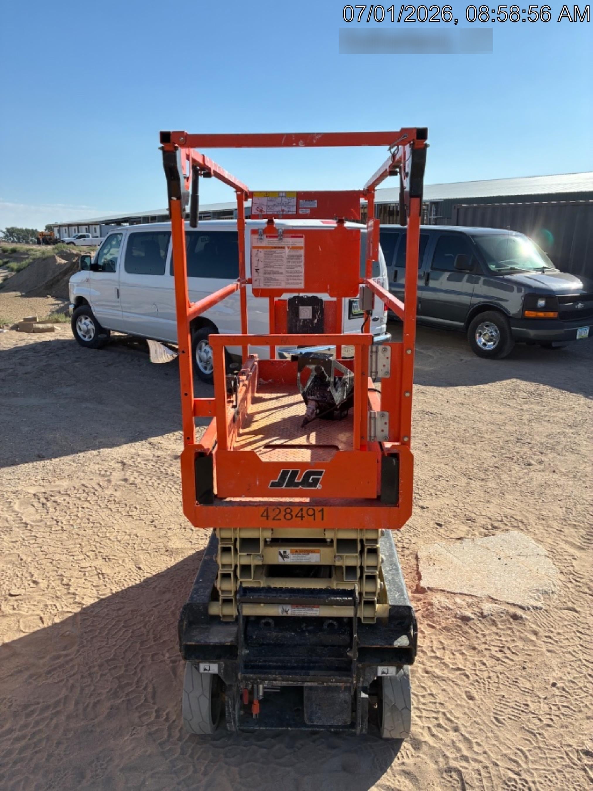 2024 JLG ES1932
