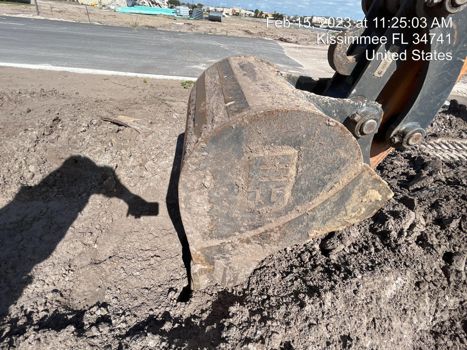 2015 CASE 24" Bucket - Case