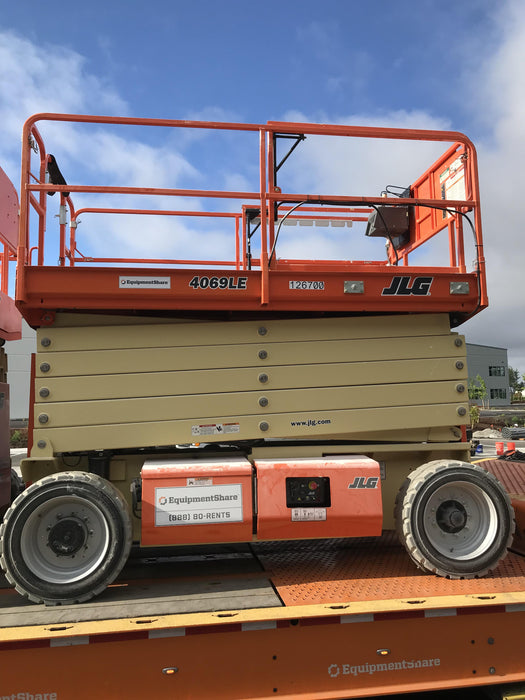 2021 JLG 4069LE