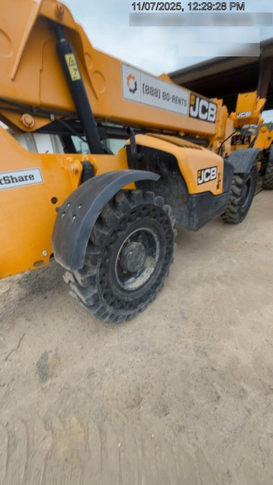 2019 JCB 512-56 109 HP w/Open ROPS, Beacon, Aux Hydraulics, Worklights, Solid Tires 60" Carriage/Forks