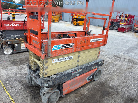 2022 JLG ES1932