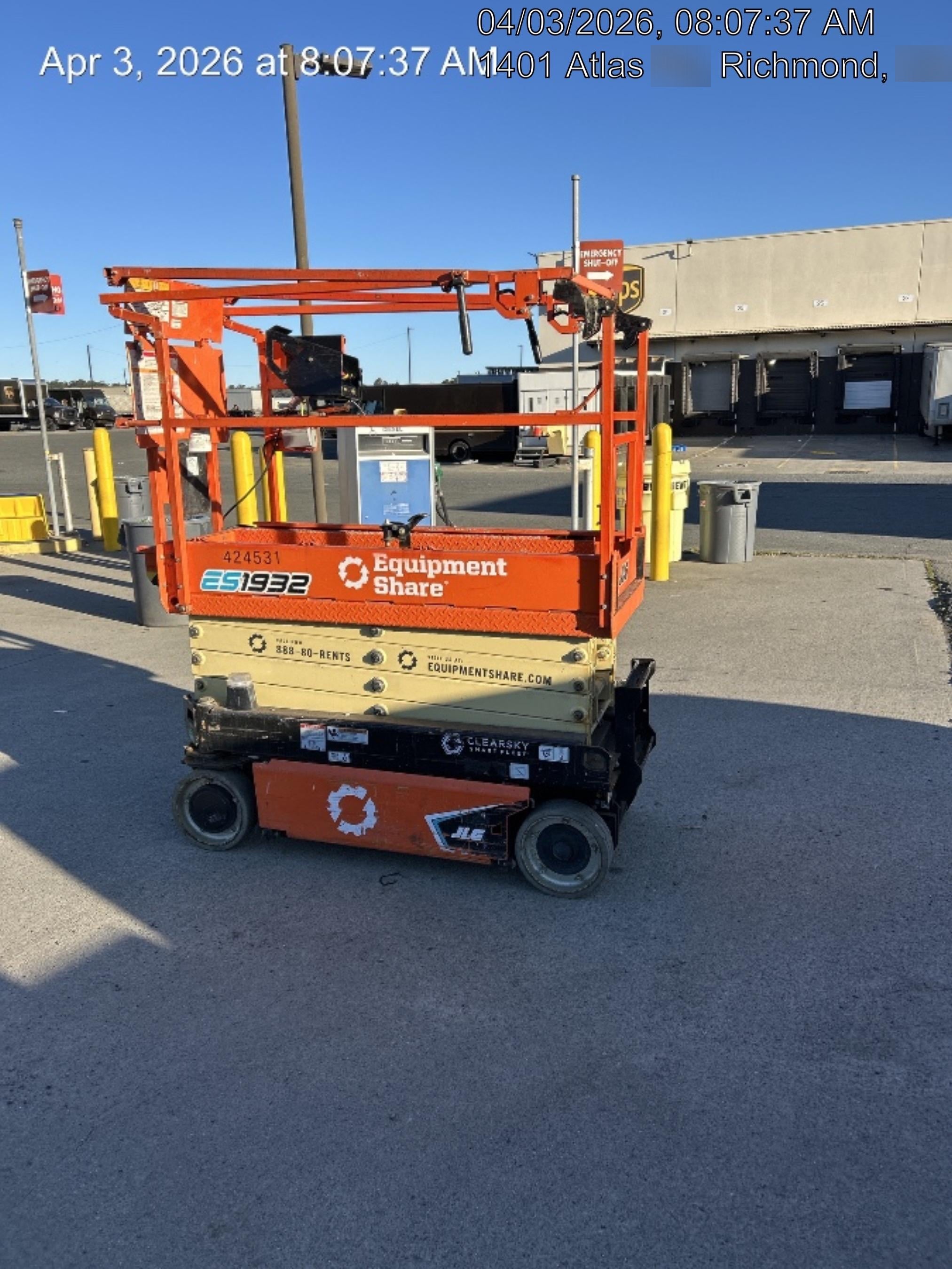 2024 JLG ES1932
