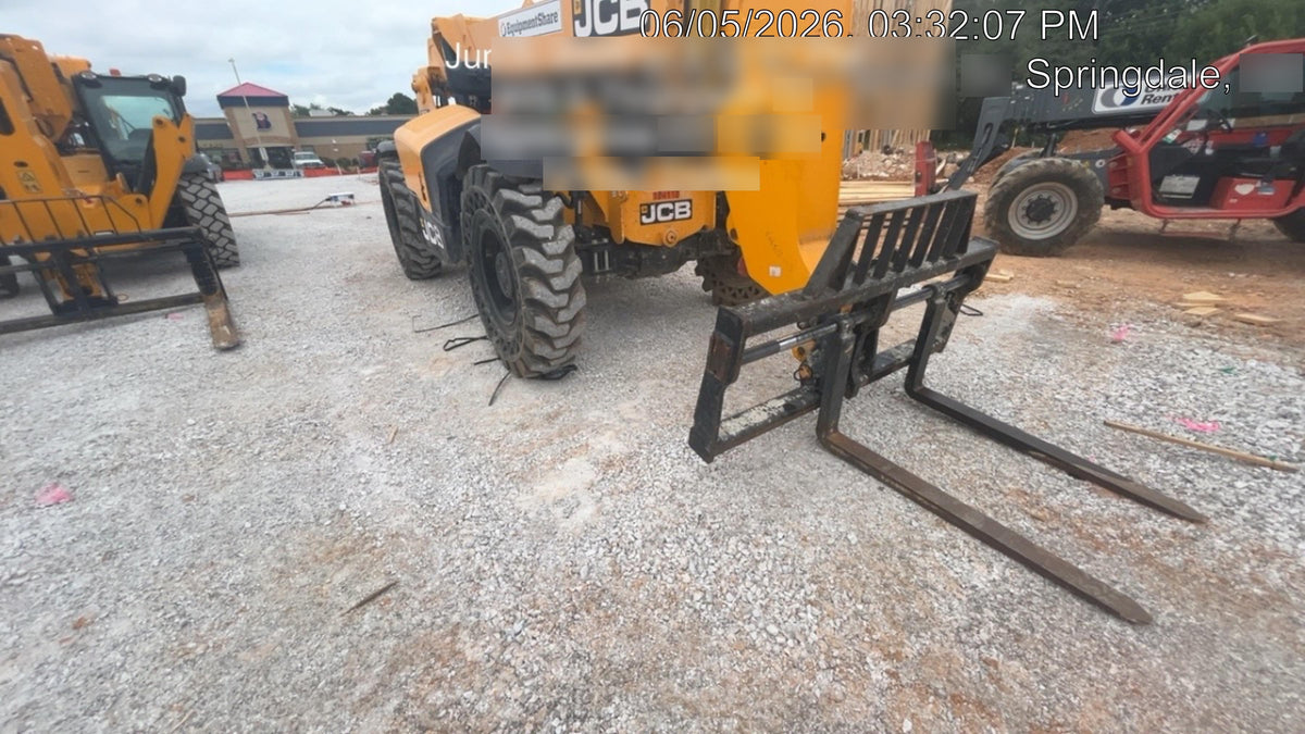 2020 JCB 509-42 Canopy, Solid Tires, Work Lights, Beacon, Aux Hydraulics, Back up Alarm, Lifting Eye, ES Decals