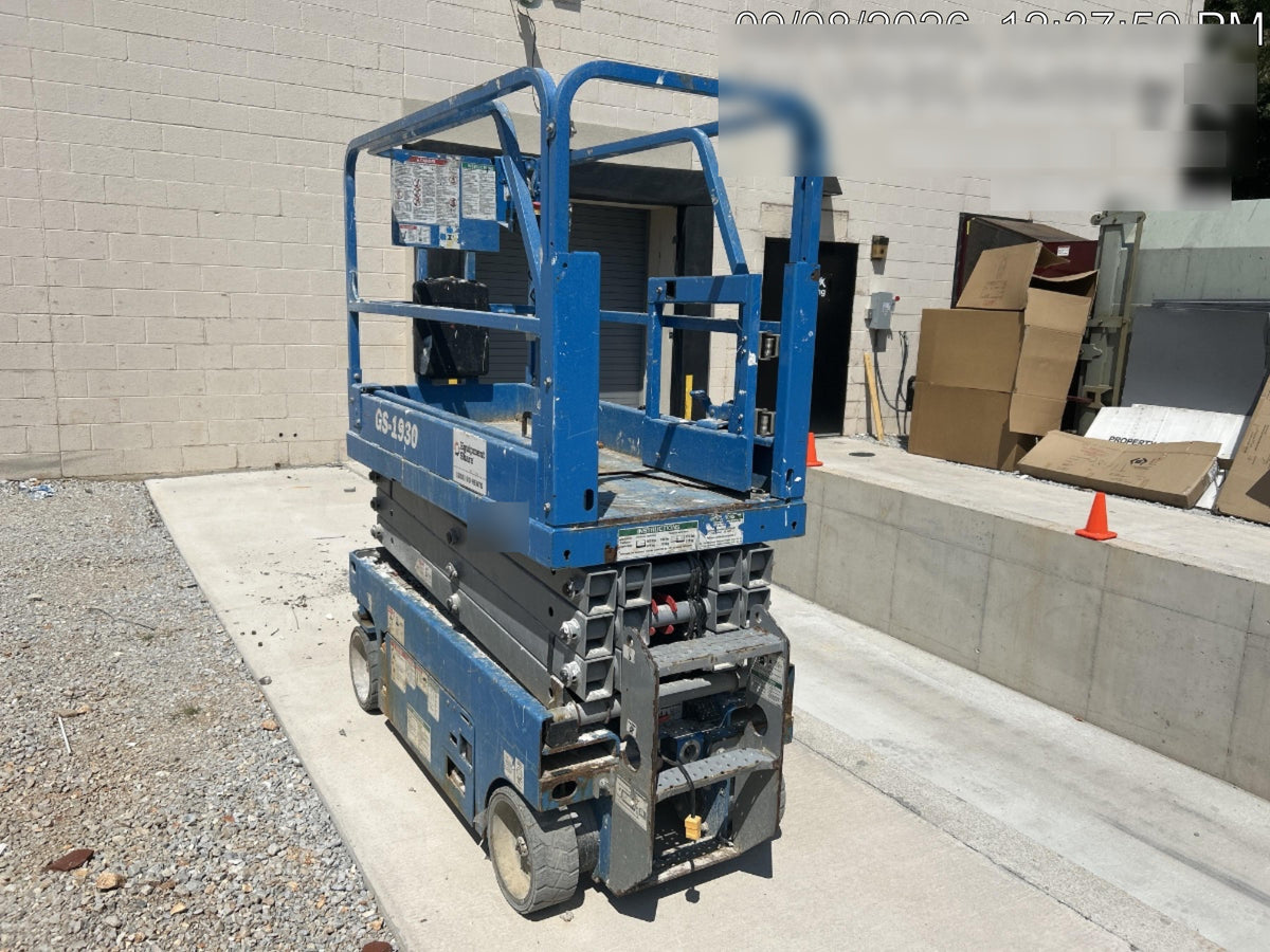 2020 Genie GS-1930 Solid Non Marking Tires, Beacon, Folding rails with half height swing gate