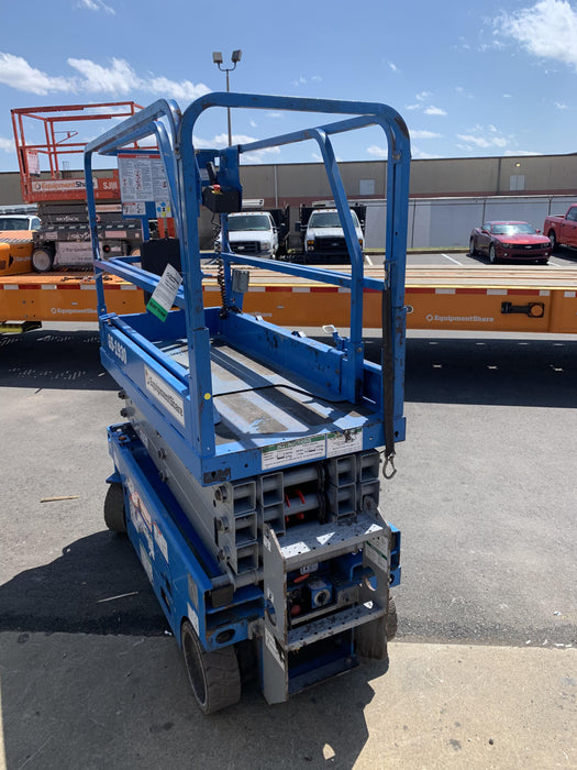 2019 Genie GS-1930 Fixed rails with chain Entry