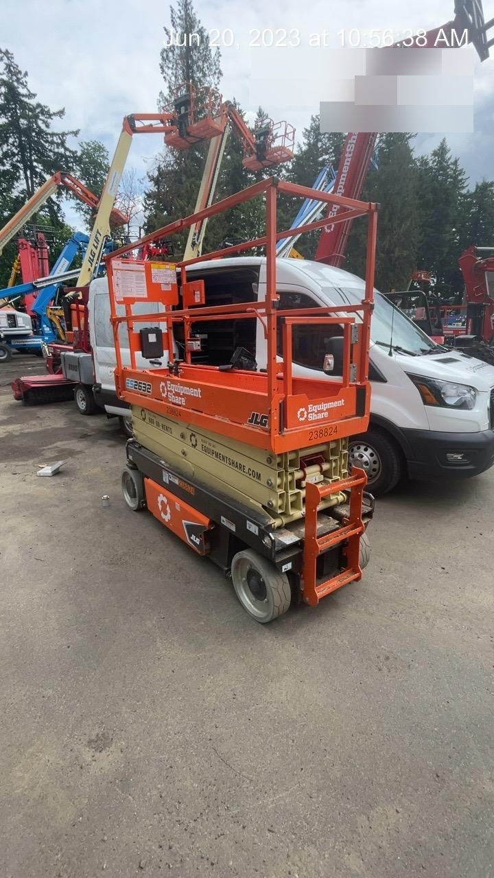 2022 JLG ES2632