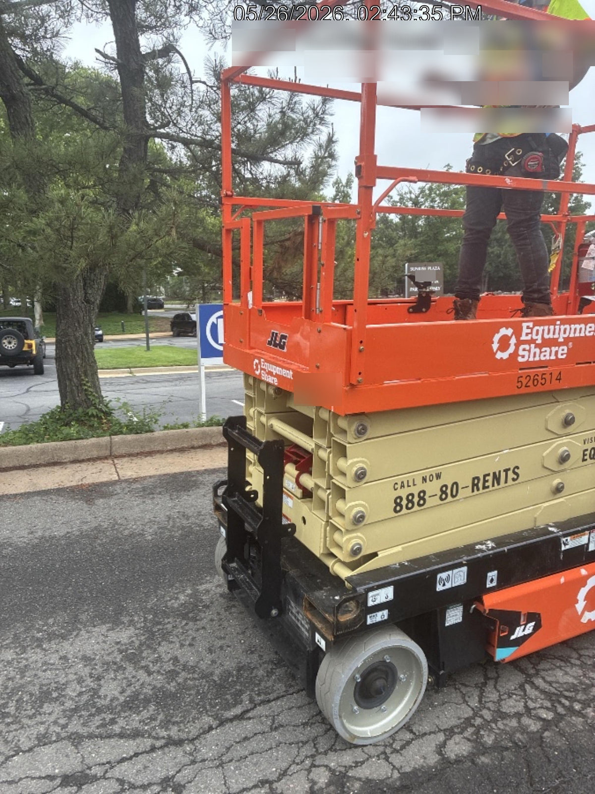 2025 JLG ES3246