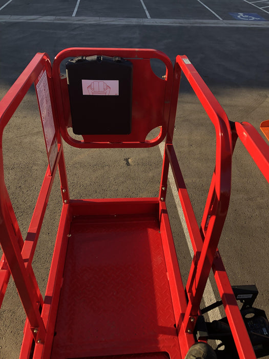 2020 MEC 1330SE Solid NM Tires, Steel Swing out Doors, LCS, Beacon, 900W Invertor