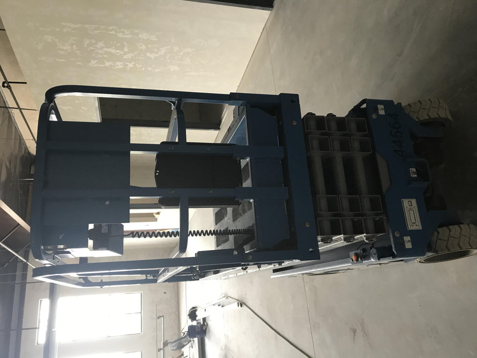 2019 Genie GS-1930 Fixed rails with chain Entry