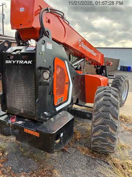2025 SKYTRAK 8042