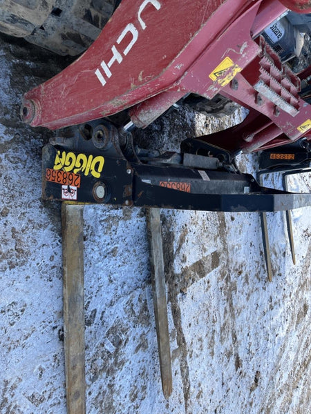 2022 DIGGA 48" Pallet Forks - Digga