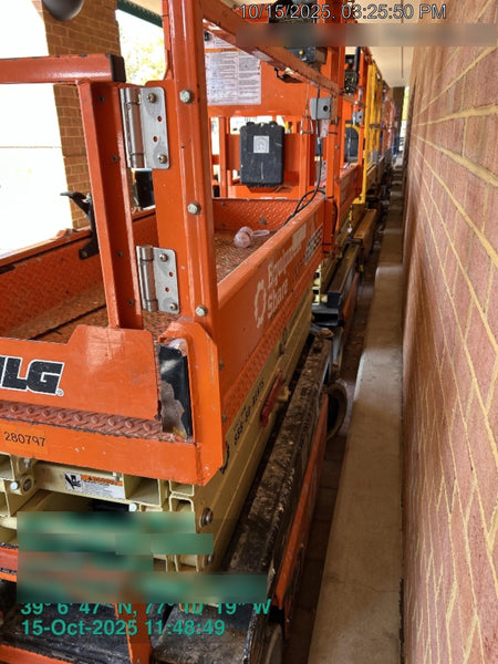 2022 JLG ES1932