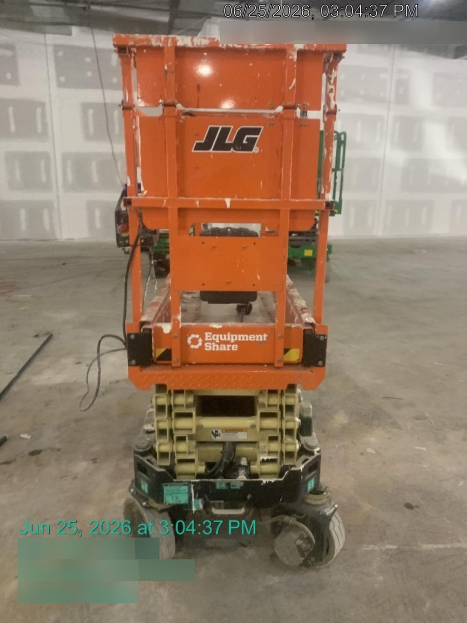 2025 JLG ES1932