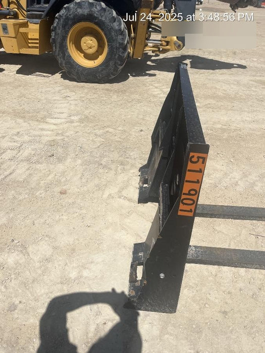 2025 ARROW MATERIAL HANDLING F5100CB - 72"