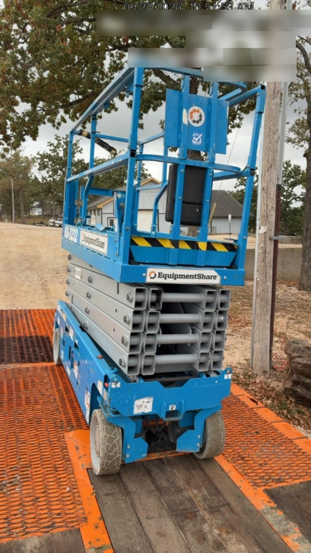 2022 GENIE GS-3232