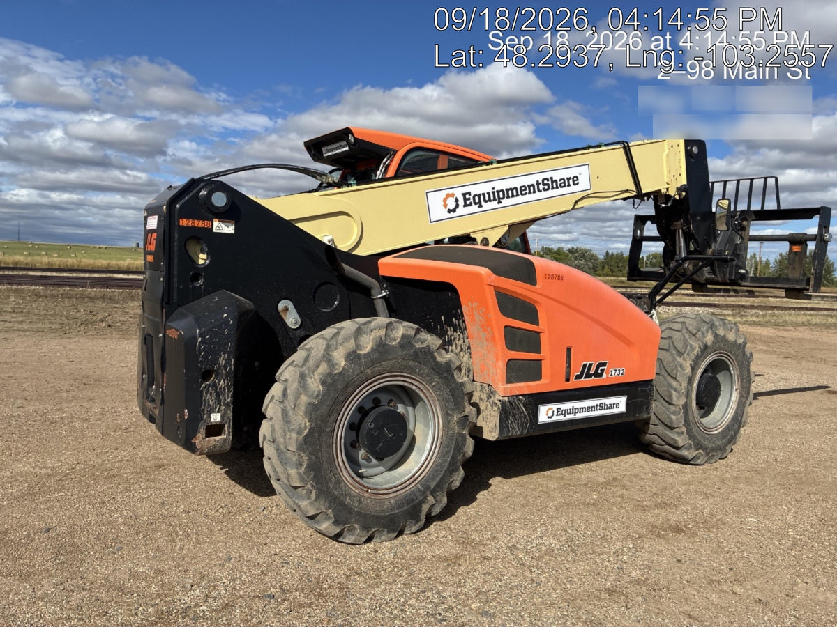 2021 JLG 1732