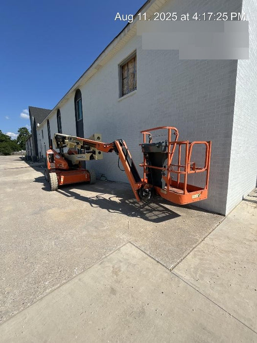 2019 JLG E450AJ