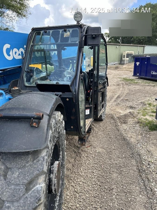 2017 Genie GTH-844 Genie GTH-844, Solid Tires, 60" carriage/forks, Full Cab, Work Lights