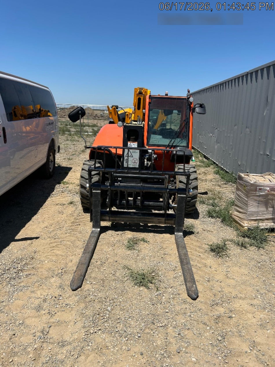 2025 JLG 519