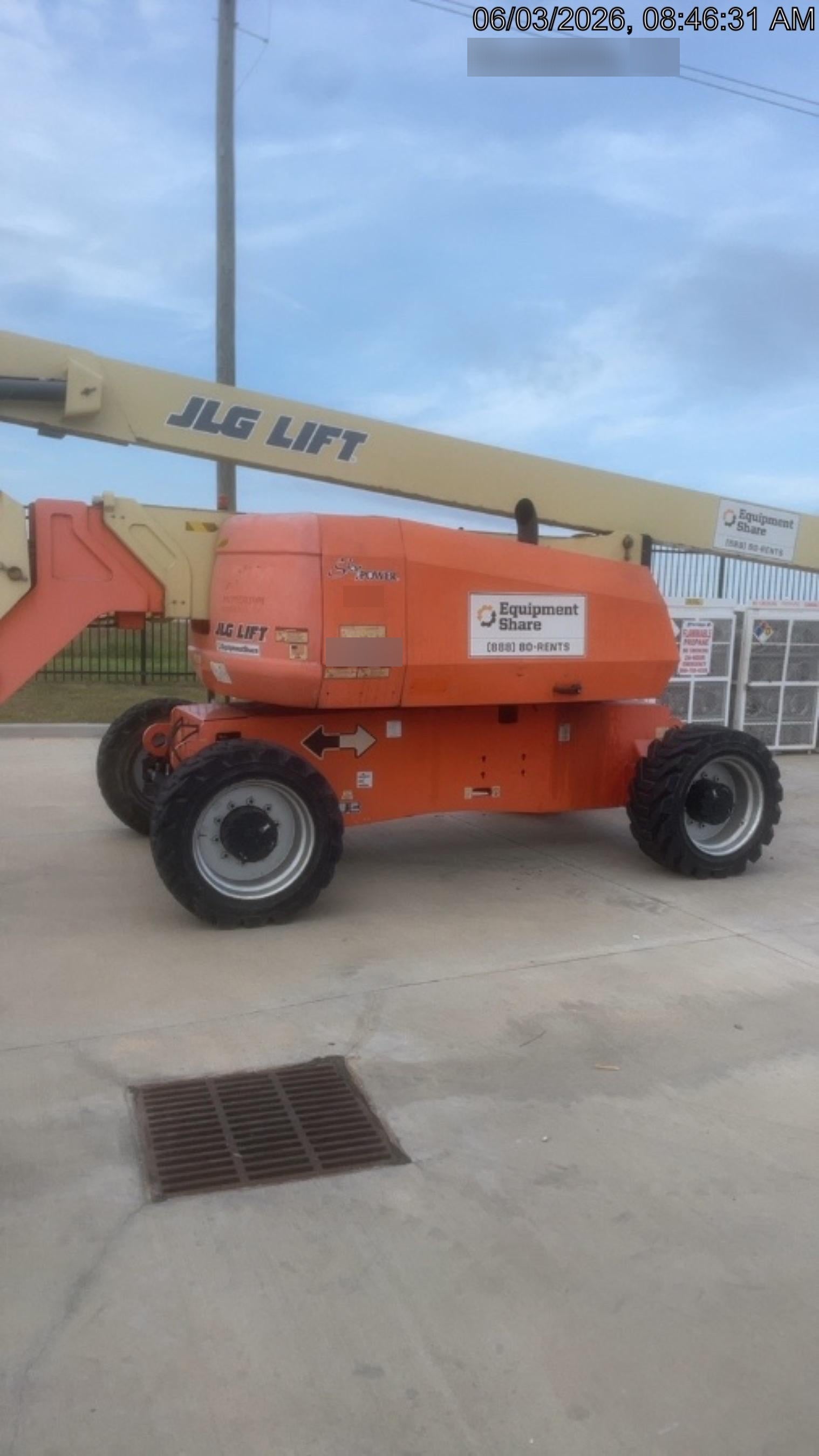 2019 JLG 800AJ