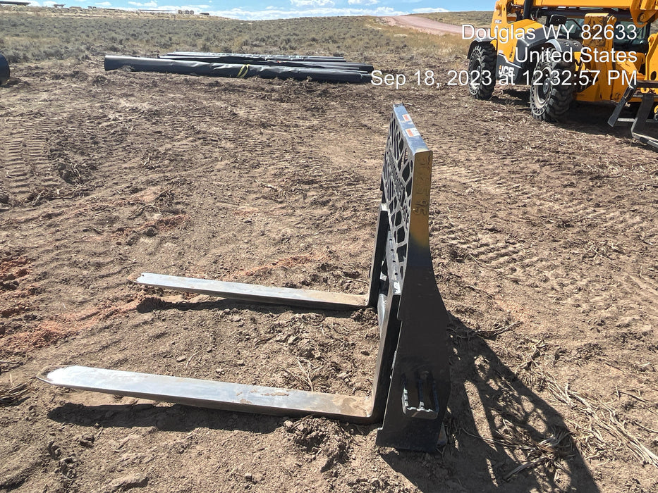 2023 PALADIN 48" Pallet Forks - Paladin