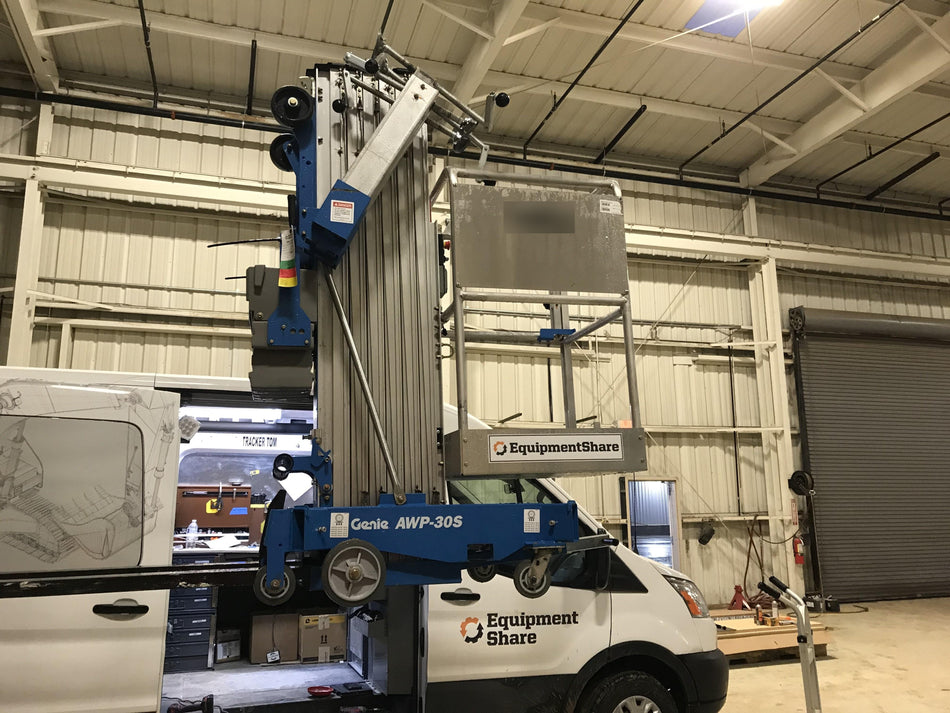 2019 GENIE AWP-30S