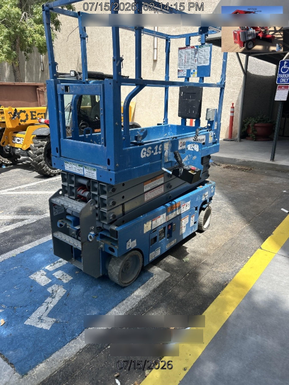 2020 Genie GS-1930 Solid Non Marking Tires, Beacon, Folding rails with half height swing gate