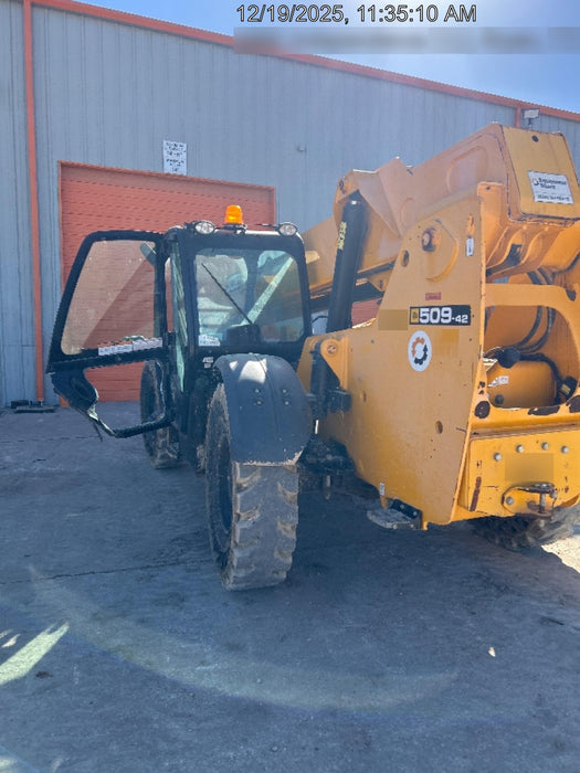 2019 JCB 509-42 Cab/Heat/Air, 74 HP, Solid Tires, STD Worklight, Beacon, Aux Hydraulics, Lifting Eye, Back up Alarm w/66" Carriage/60" Forks