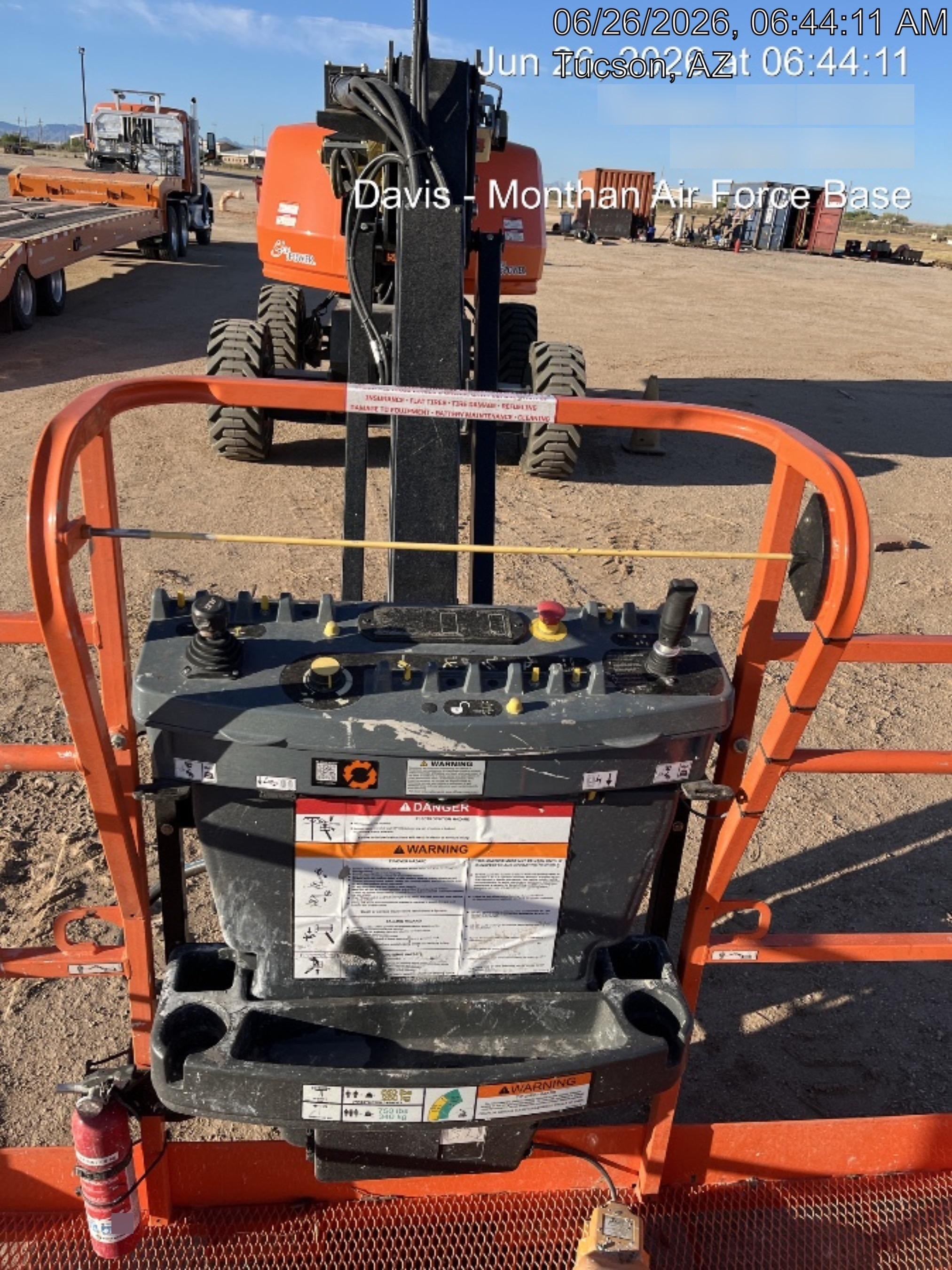 2025 JLG 660SJ