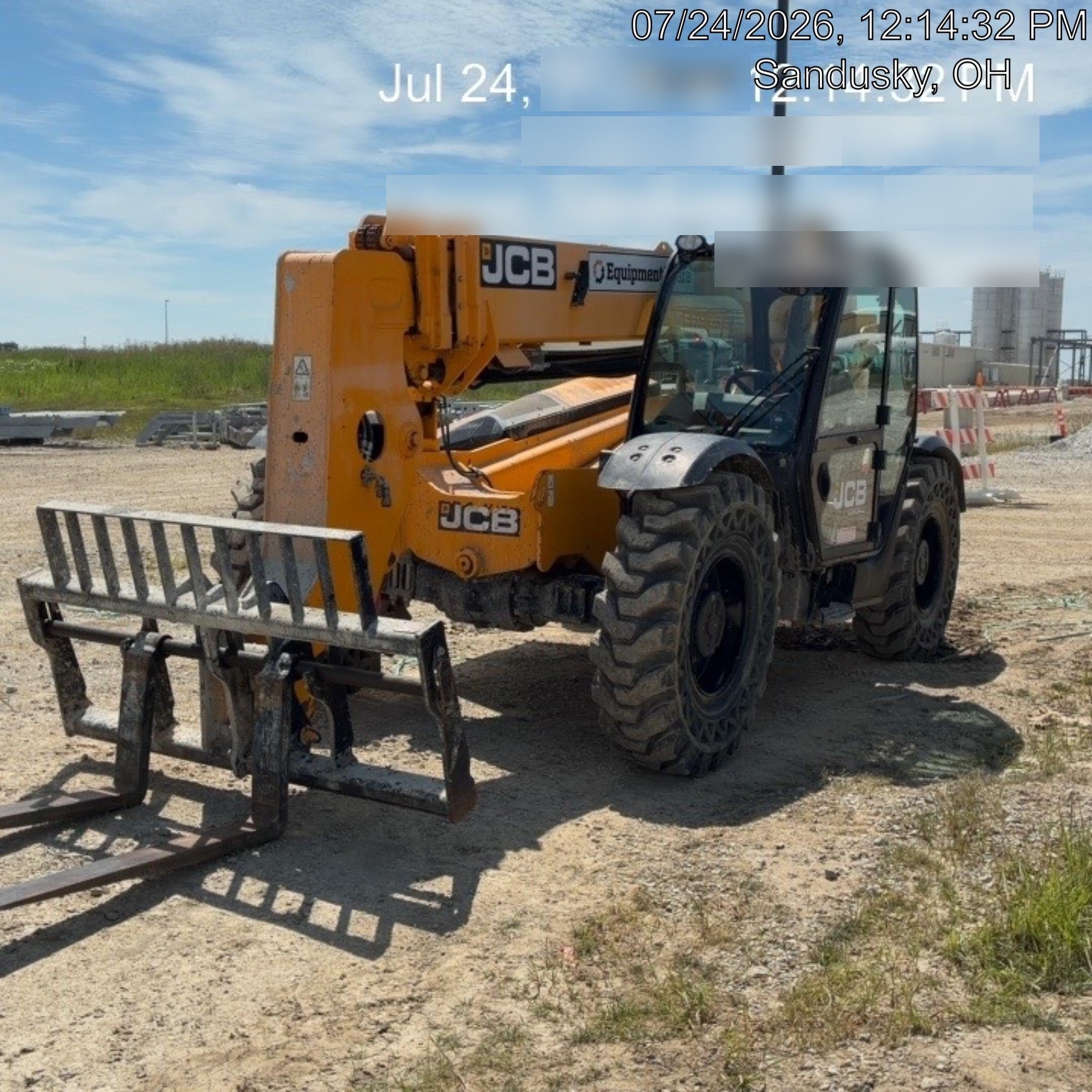 2020 JCB 509-42 Cab/Heat/Air, Solid Tires, Work Lights, Beacon, Aux Hydraulics, Back up Alarm, Lifting Eye, ES Decals