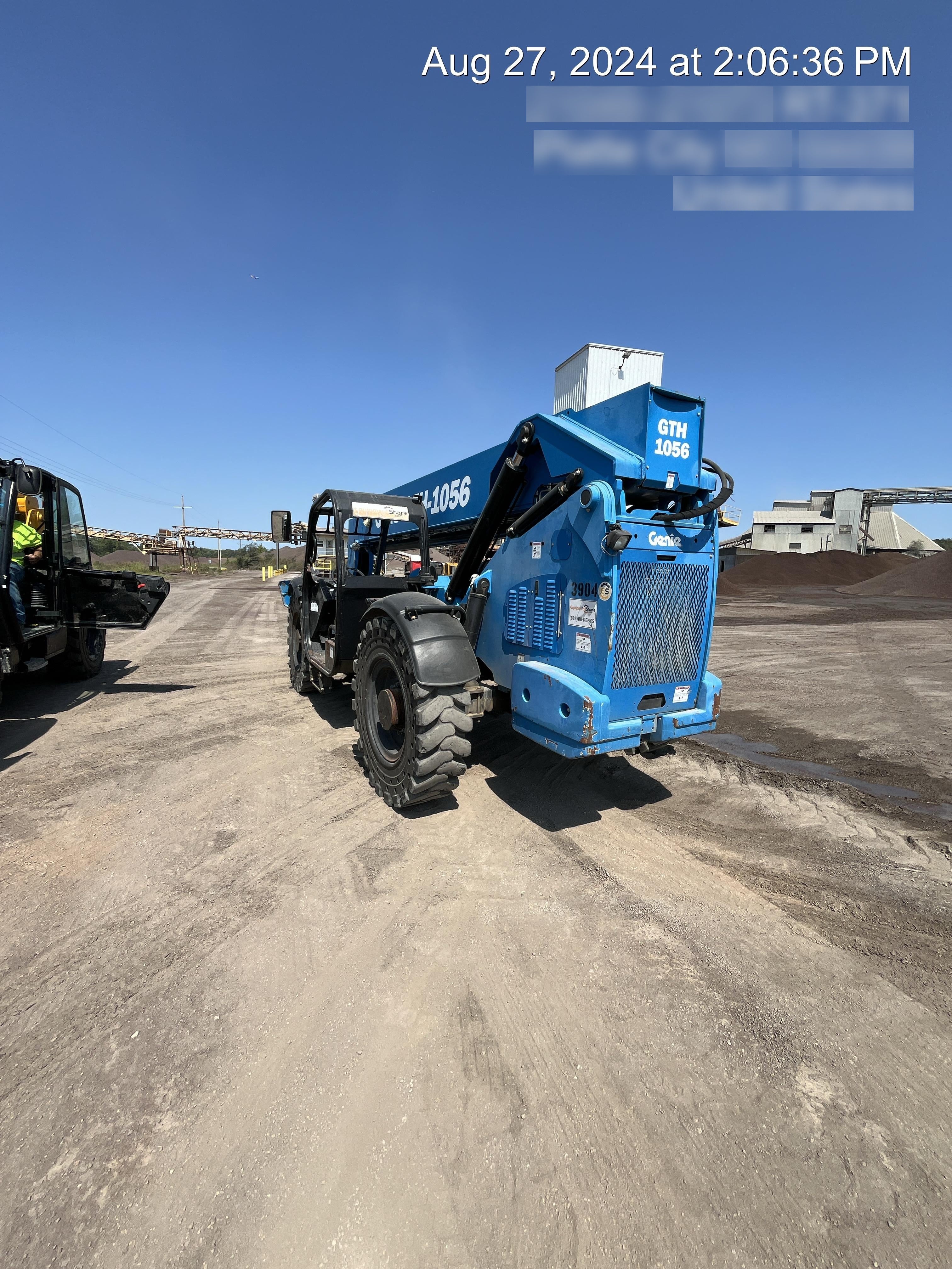 2017 GENIE GTH-1056
