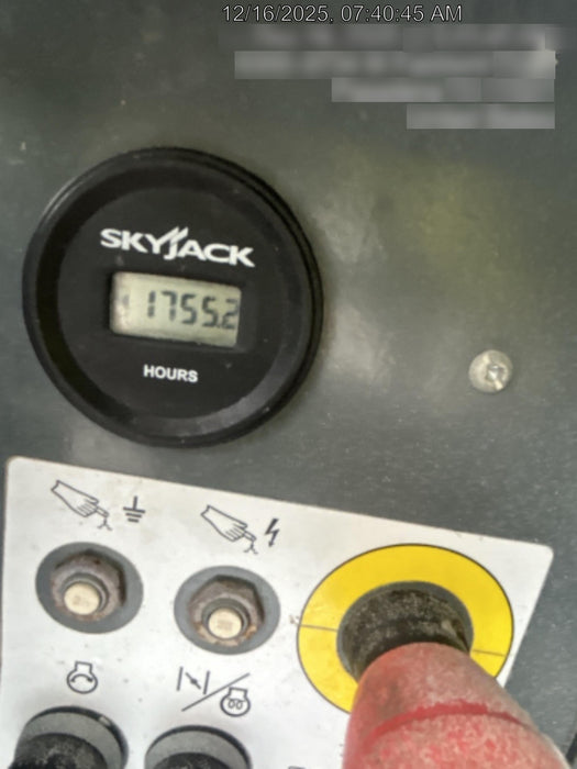 2017 SKYJACK SJ6832 RT