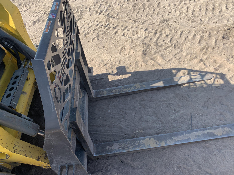 2019 PALADIN 48" Pallet Forks - Paladin