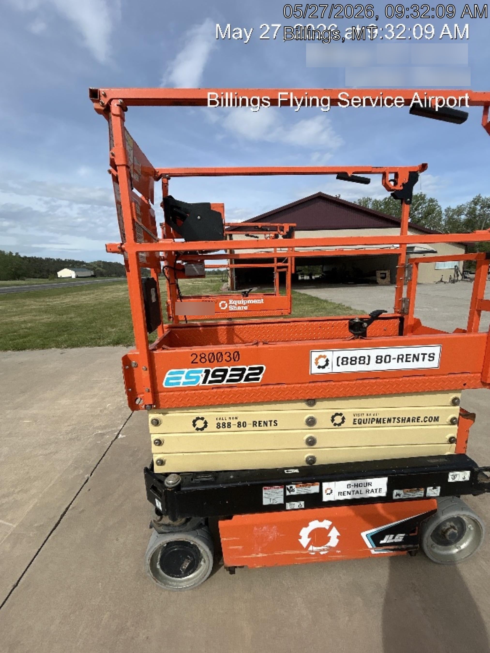 2022 JLG ES1932
