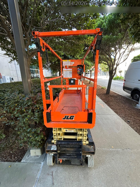 2024 JLG ES1932