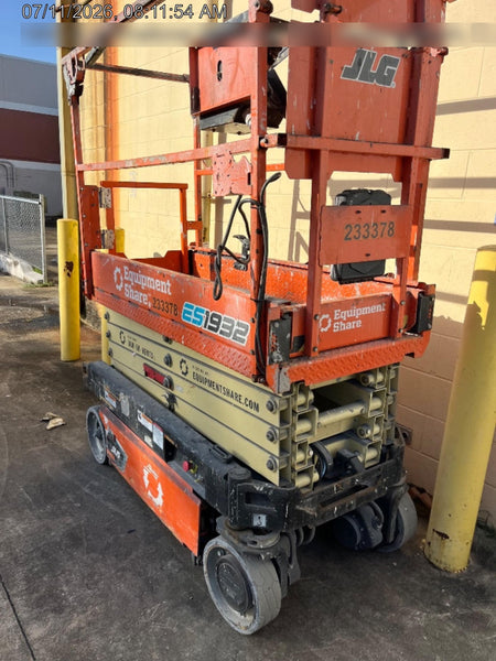 2022 JLG ES1932