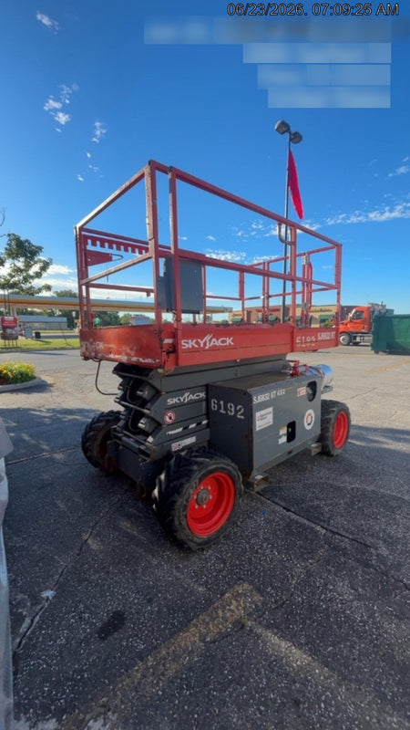 2017 SKYJACK SJ6832 RT