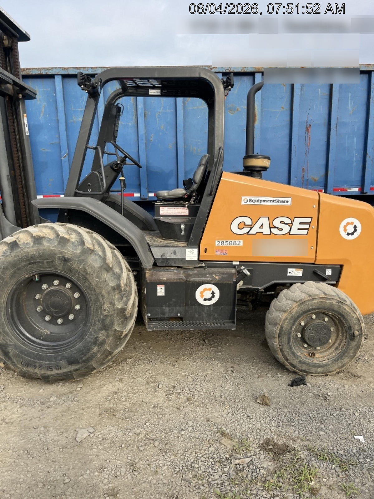 2023 CASE 588H