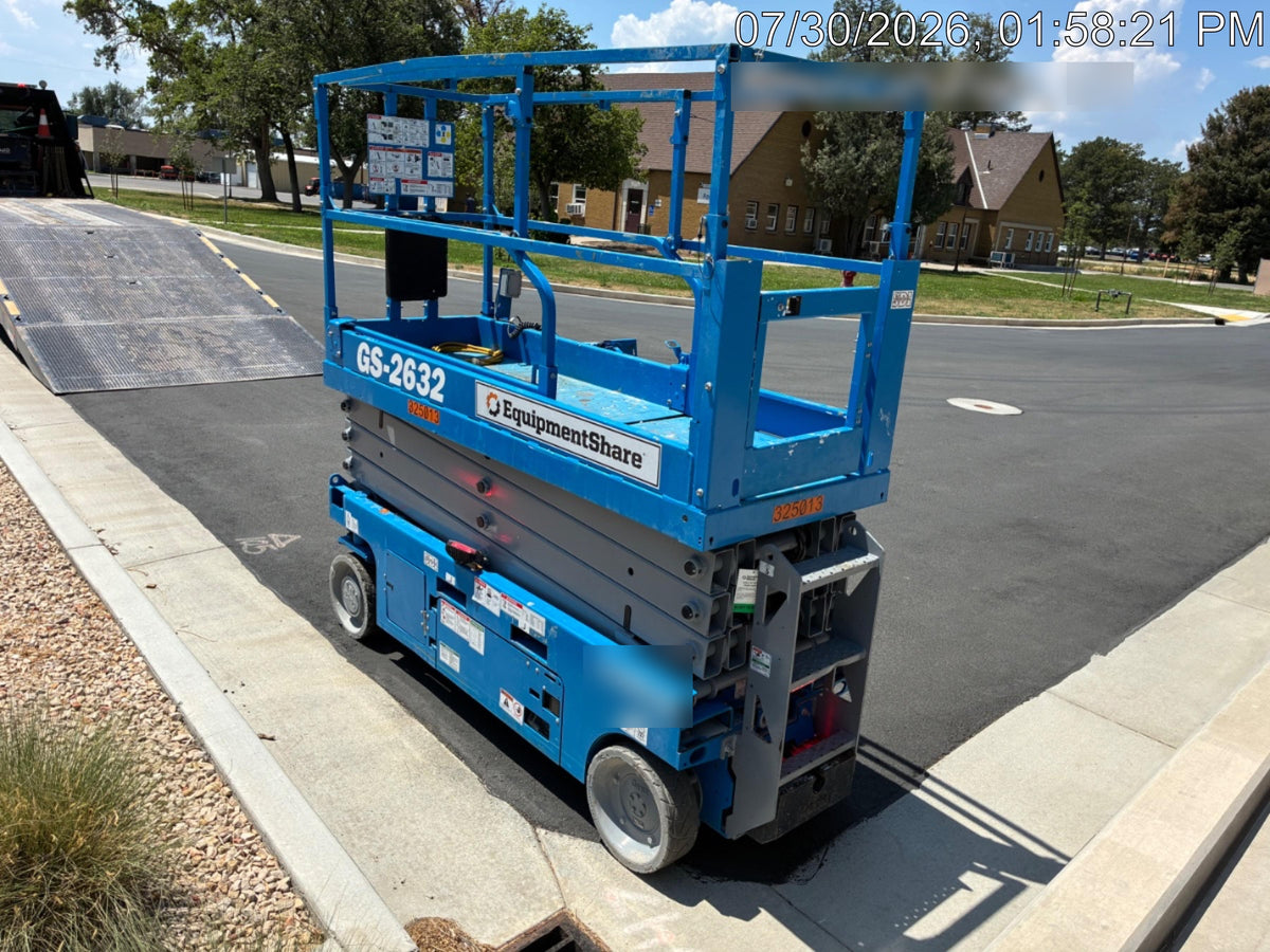 2023 GENIE GS-2632