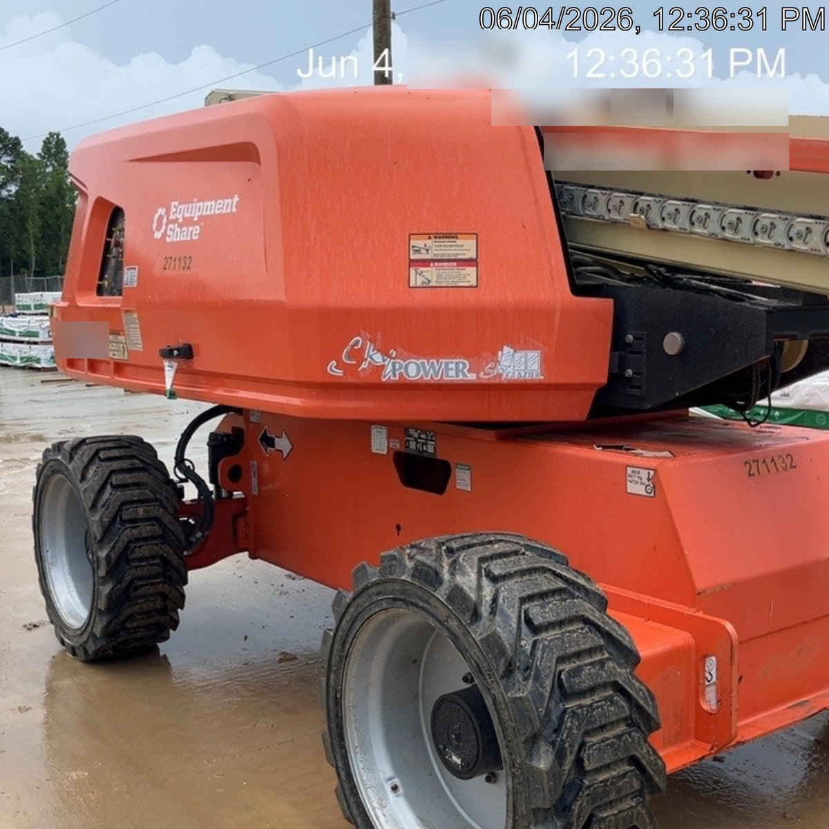 2022 JLG 660SJ